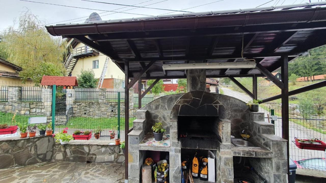 Casa Teleferic * Buşteni