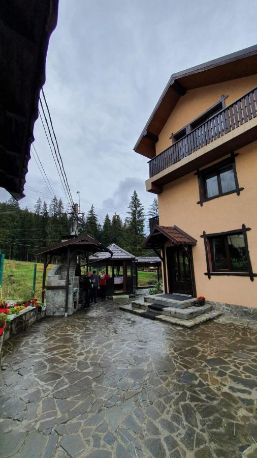 Casa Teleferic Pensión Buşteni